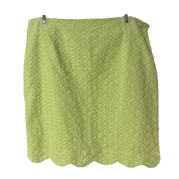 A green skirt by Lulu-B in size 12 - Picture 2 of 7